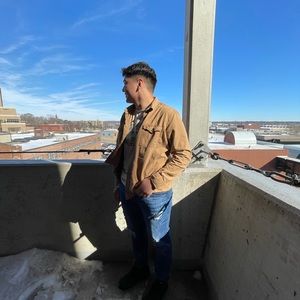 Meet your Posher, Joshiah